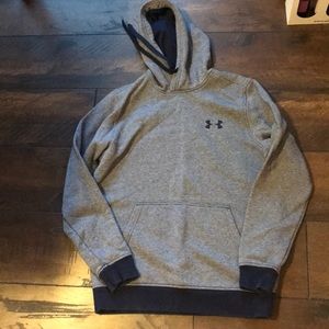 Under Armour pull over sweat shirt
